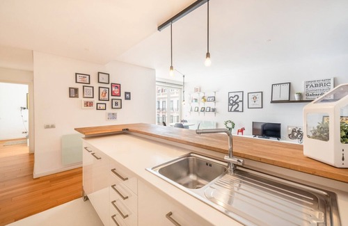 Martires Apartment | GuestReady - Contemporary studio in Chiado