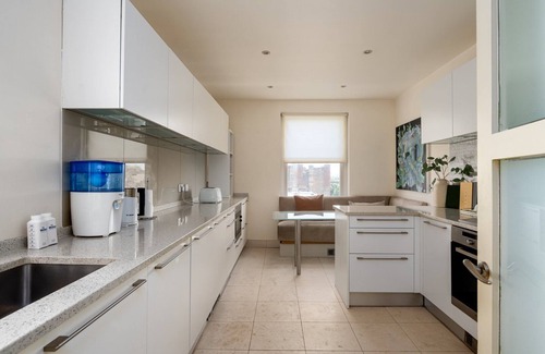 Pembridge Apartment | GuestReady - Luxurious Penthouse in Kensington