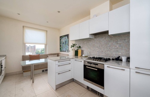 Pembridge Apartment | GuestReady - Luxurious Penthouse in Kensington