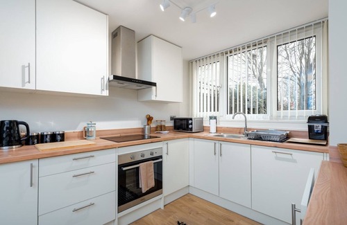 Kilburn Apartment | GuestReady - Spacious retreat at Grange Park