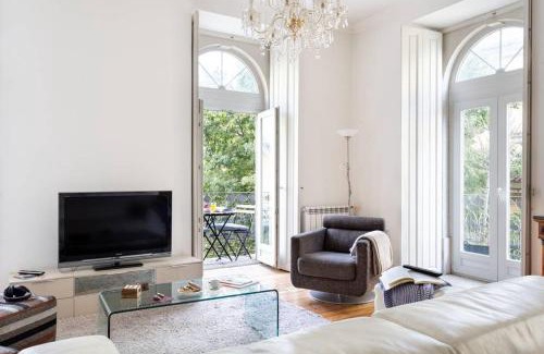 Martires Apartment | GuestReady - Stunning Design Apartments in Chiado