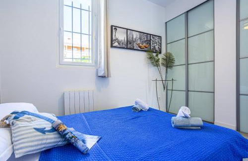 Quartier du Port Apartment | GUISOL - Typical Nice 3 Bedroom AC near Port