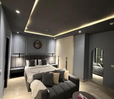 Lahore Apartment | Gulberg-Zameen Aurum starlit-Gym