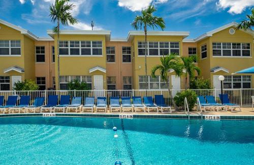 Indian Shores Apartment | Gulf Coast Gem Private Condo - 2bed, 1bath, Sleeps 6, Across the Street From Beach & Gulf, Game Room, Pool