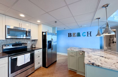 Biltmore Beach Condo | Gulf Front 2 Bed 2 Bath Free Beach Service pool