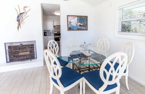 Dune Allen Beach House | GULF FRONT! Pet Friendly! Beach Cottage 30A- Dune Allen Beach