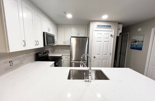 Avalon Beach Estates Condo | GULF VIEWS, SLEEPS 8, BEACH SERVICE INC!