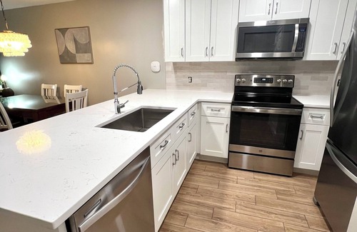 Avalon Beach Estates Condo | GULF VIEWS, SLEEPS 8, BEACH SERVICE INC!