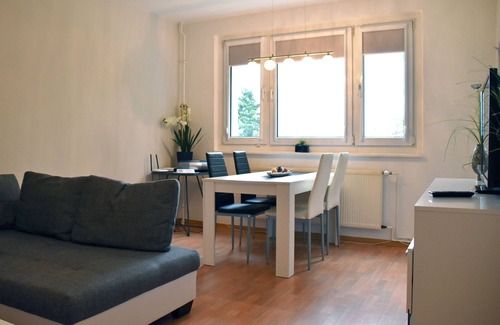 Guben Apartment | GUWO guest apartment Platanenstrasse 1 - Guest apartment Platanenstrasse 1/room 138