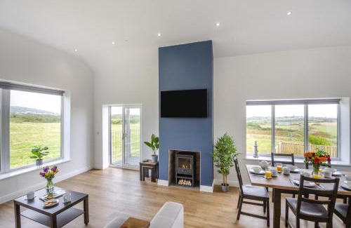 Holyhead House | Gwel Y Mynydd