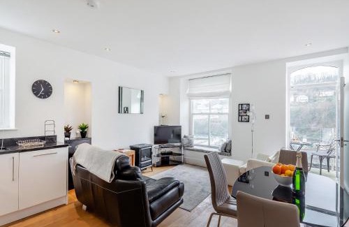 Looe Apartment | Gwendrock Diw
