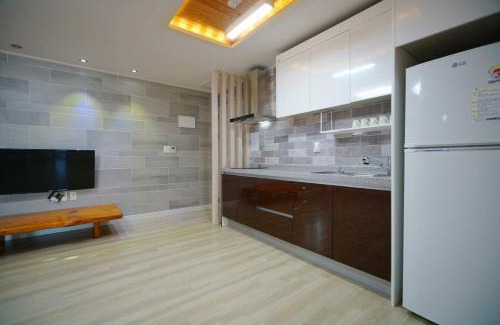 Byeonsan House | Gyeokpo Seohae Oceanville Pension