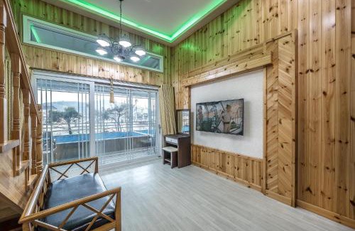 Gyeongju House | Gyeongju SoraedangA Pension
