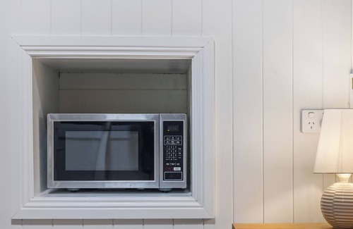 Gympie Apartment | Gympie Cottage StudionAffordable cabin