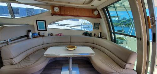 Central Boat Rental | GYPSIES DRIFTER