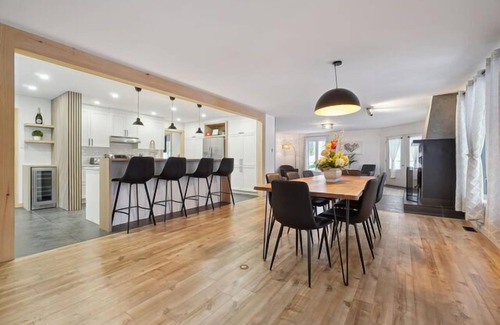 Notre-Dame-de-Lourdes Ski Chalet | Hôtel à la maison - Le Louis Philippe II