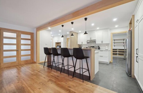 Notre-Dame-de-Lourdes Ski Chalet | Hôtel à la maison - Le Louis Philippe II