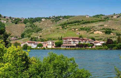 Condrieu Hotel | Hôtel Beau Rivage Condrieu