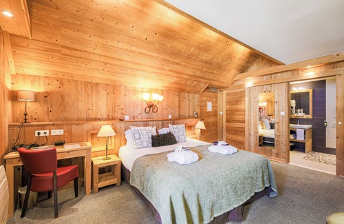 Correncon-en-Vercors Hotel | Hôtel et SPA Les Clarines