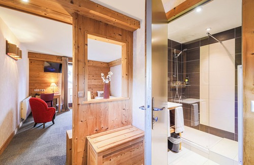 Correncon-en-Vercors Hotel | Hôtel et SPA Les Clarines