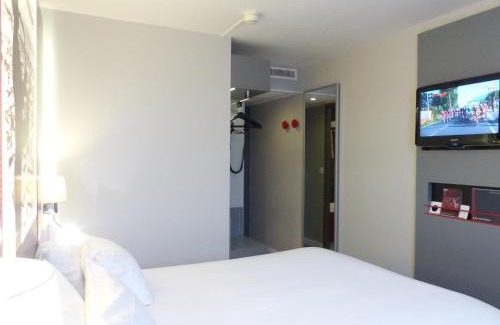 Montigny-le-Bretonneux Hotel | Hôtel Inn Design Paris Saint Quentin