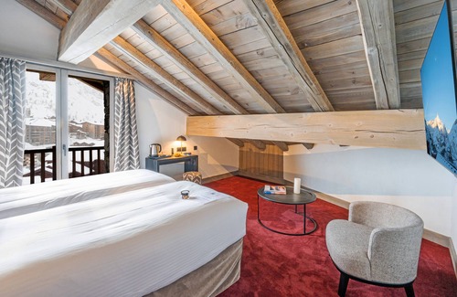 Les Almes Hotel | Hôtel L’Aigle du Montana by Les Etincelles