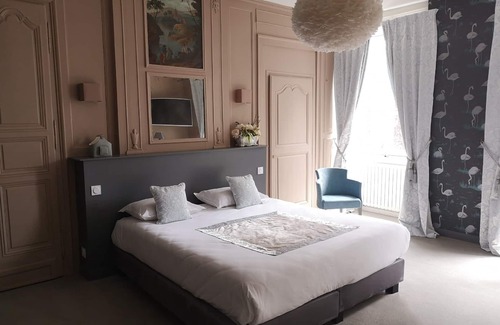 Laval Hotel | Hôtel Perier du Bignon