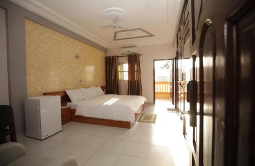 Porto-Novo Hotel | Hôtel Résidence Santa Claudia