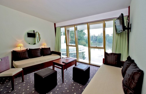 Hagetmau Hotel | Hôtel Restaurant des Lacs d'Halco