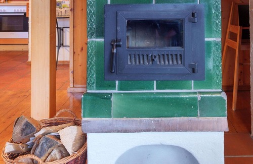 Ehlenbogen House | Hüttenchalet Waldschatz: Sauna Kamin Garten