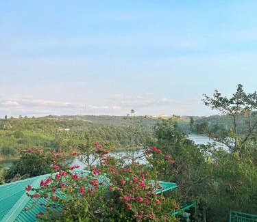Dak Glong Hotel | Hồng Ngọc 2 Hotel Tà Đùng