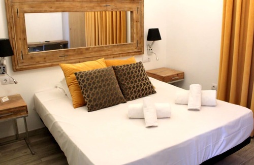 Historical Center Hotel | H.Doble San Eloy - One Bedroom Hotel, Sleeps 2