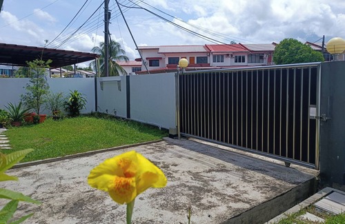 Sibu House | H Homestay - Semi D 1000Mbps (1Gbps) Wifi, Astro & Private Parking