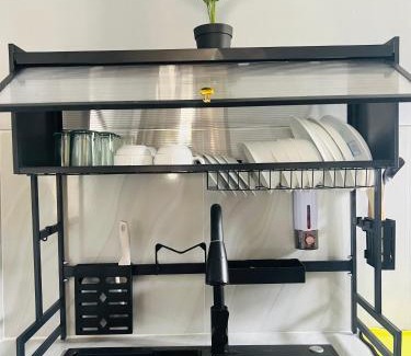 Urdaneta City House | H&K Guest House