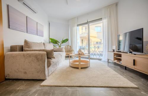 Paphos Apartment | H&O Sea Breeze Boutique