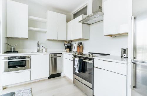 H Street Corridor Apartment | H Street 2br w wd nr bus stops restaurants WDC-761