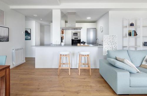 Hondarribia Historic Center Apartment | H SUITE3B by Smiling Rentals