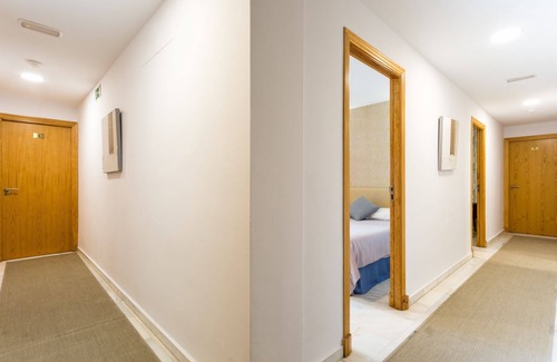 Barbate Hotel | H. Triple Nomads - One Room Hotel, Sleeps 3