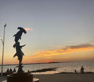 Esterito House | Habitación #1 a dos cuadras del Malecón