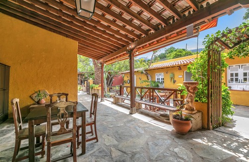 Guimar Villa | 'Habitación 2' with Shared Terrace, Shared Garden and Wi-Fi