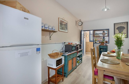 Garachico Apartment | 'Habitación Drago' with Shared Terrace and Wi-Fi