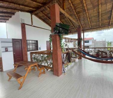 Montanita House | Habitación matrimonial con vista al mar-wanderlust