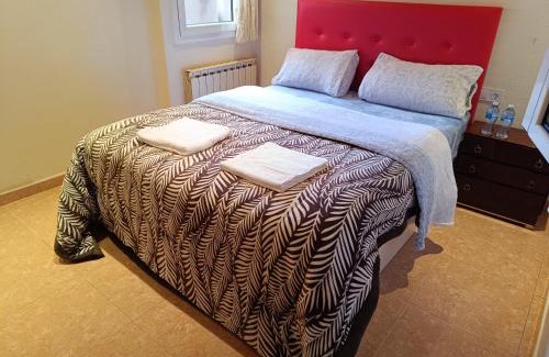 Vilanova del Cami House | Habitación privada con baño privado incluido