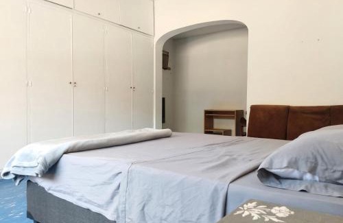 Historic Center House | Habitaciones con baño compartido en Departamento Mid Century Modern