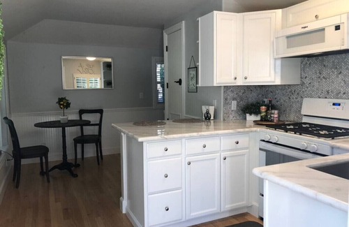 Walnut Creek Cottage | Hacienda Cottage | Entire Freestanding Home