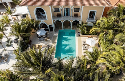 Puerto Aventuras Villa | Hacienda Magica | 4 to 14 Suites | Puerto Aventuras