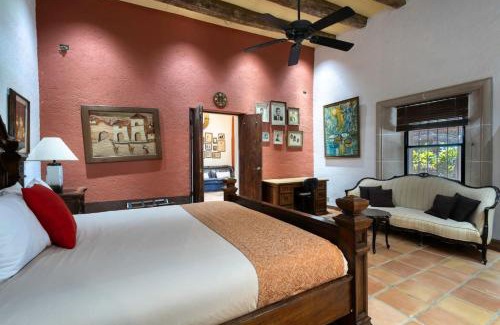 San Jose del Cabo House | Hacienda Tropical - Oasis of History and Nature