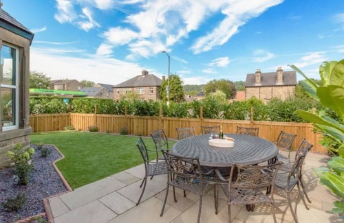 Bakewell House | Haddon Villa in centre of Bakewell, Peak District. Nr Chatsworth. Pet friendly