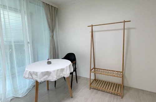 Suwon Bed & Breakfast | Haeng Un - For Foreigner & Female Only