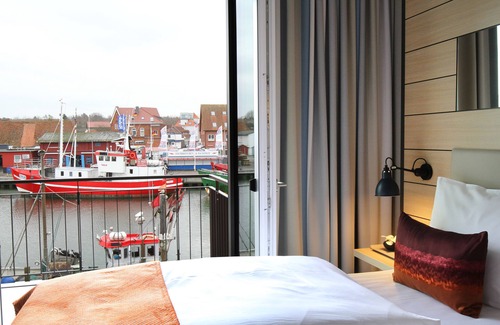 Heiligenhafen Hotel | Hafenhotel Meereszeiten